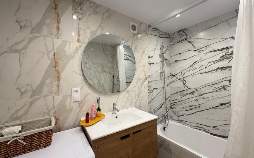 Reventa - Apartamento -
Torrevieja - Centro