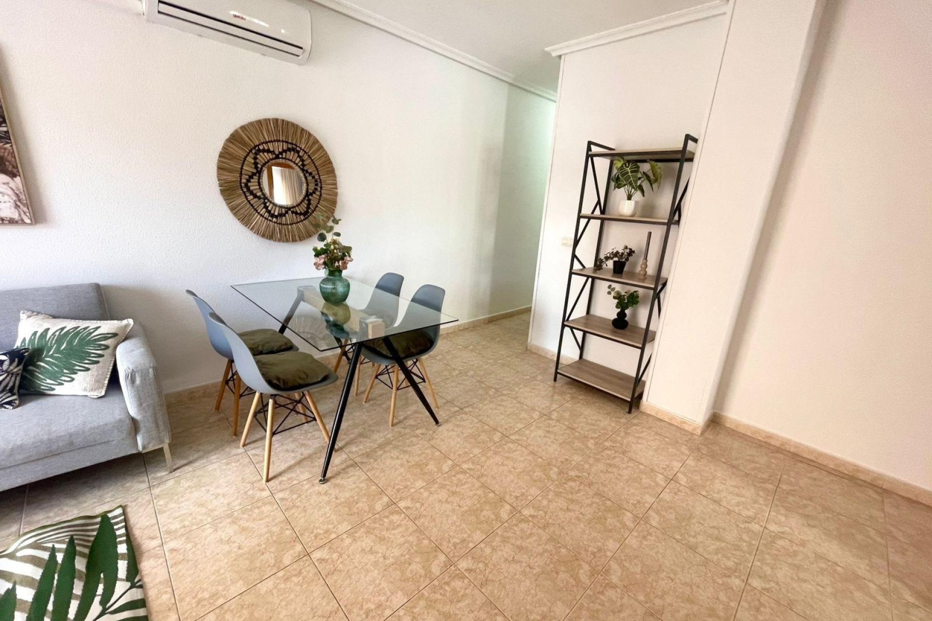 Reventa - Apartamento -
Torrevieja - Centro
