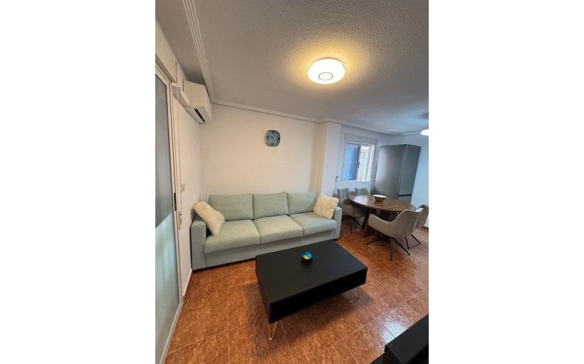 Reventa - Apartamento -
Torrevieja - Centro