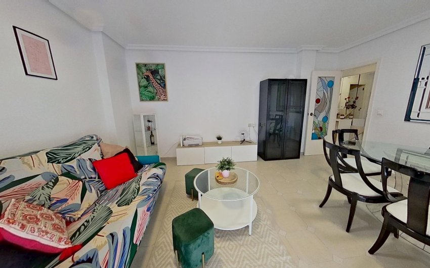 Reventa - Apartamento -
Torrevieja - Centro