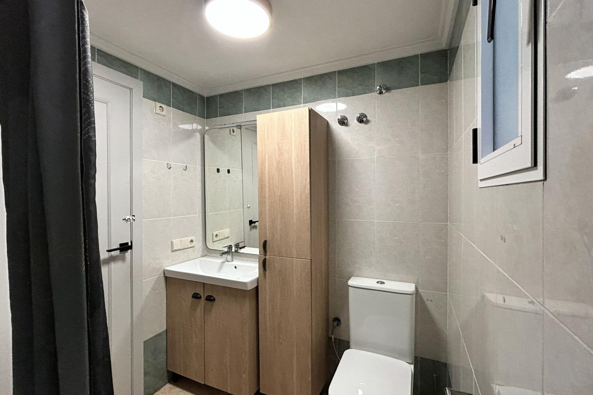 Reventa - Apartamento -
Torrevieja - Centro