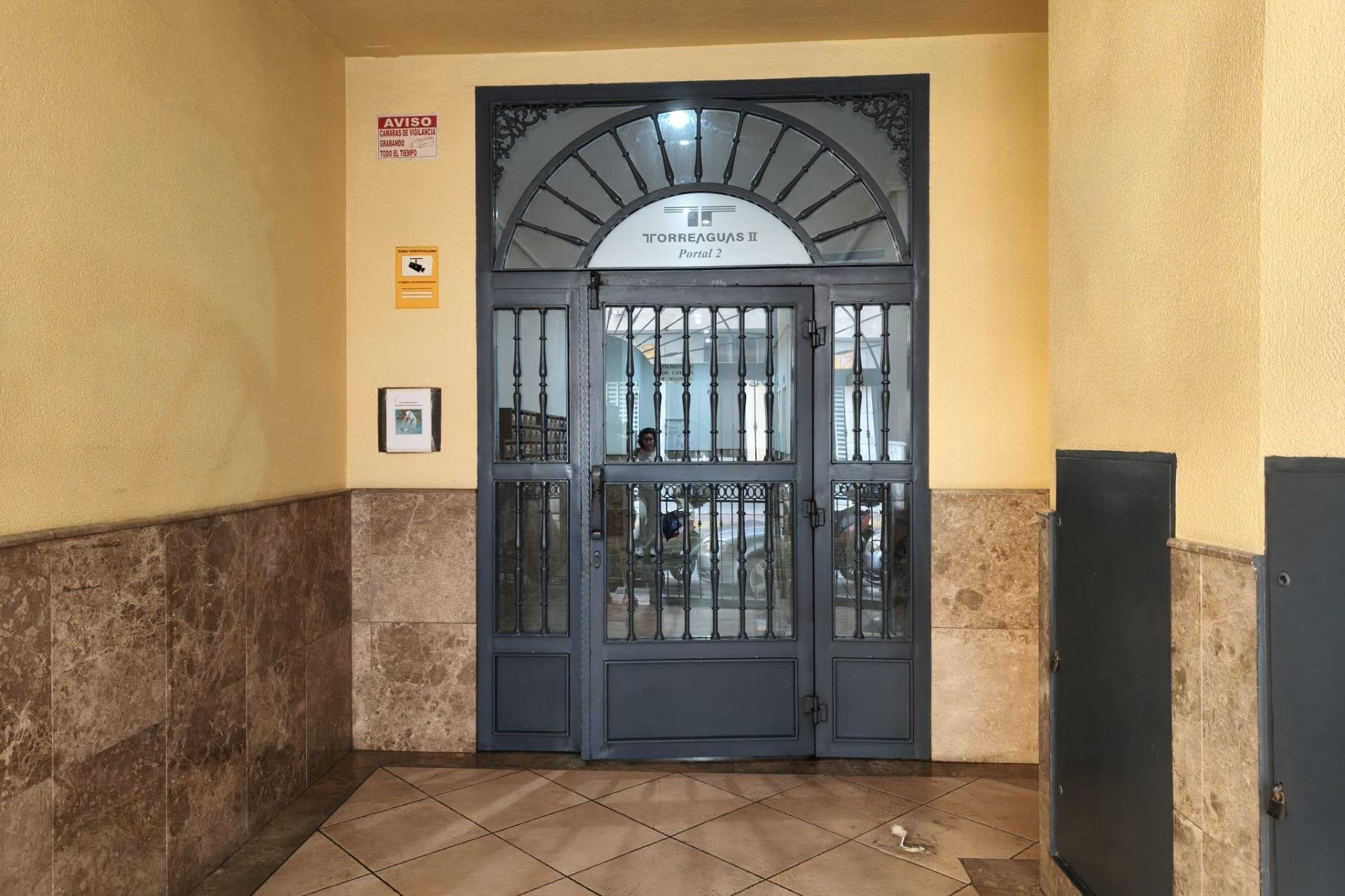 Reventa - Apartamento -
Torrevieja - Centro