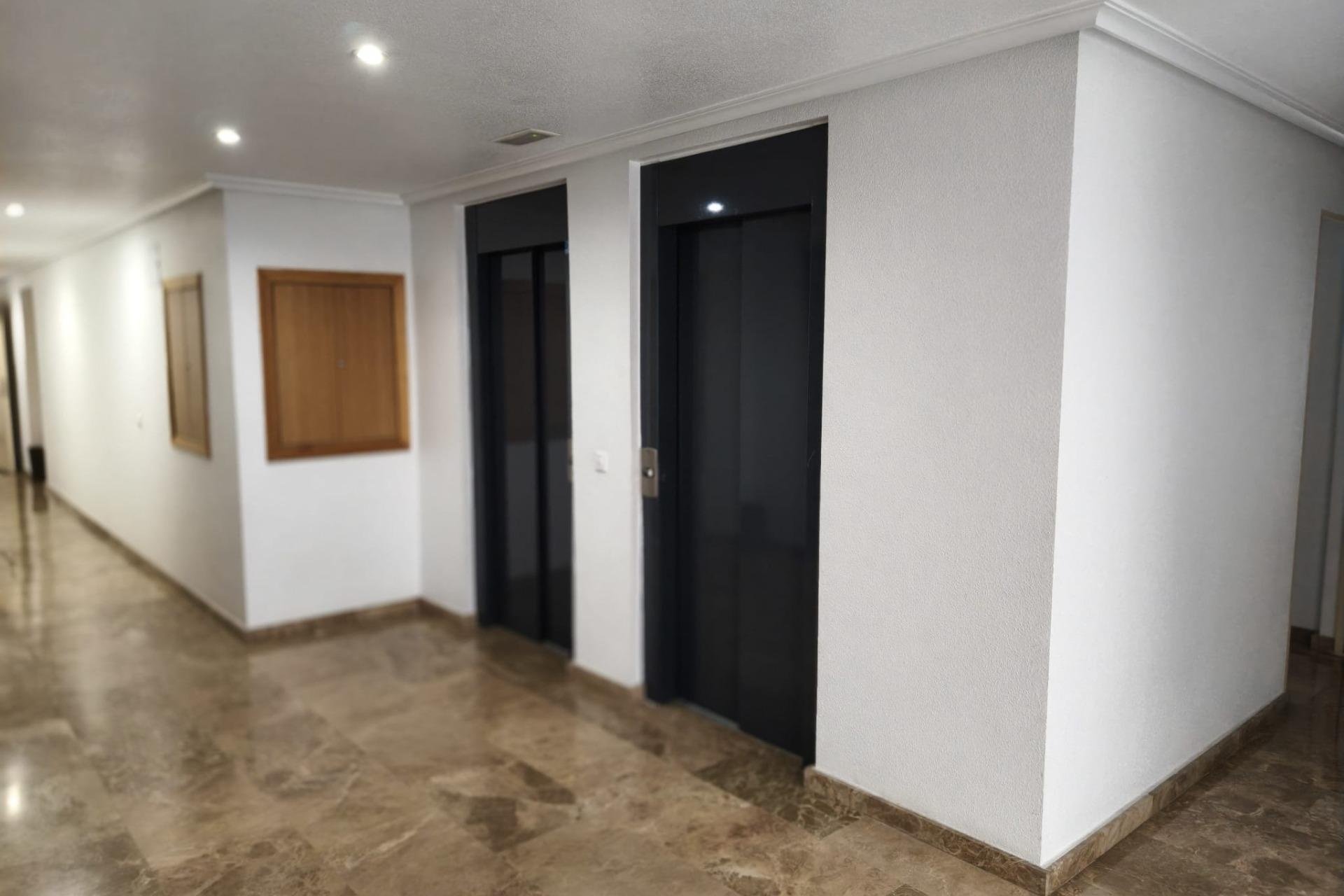 Reventa - Apartamento -
Torrevieja - Centro