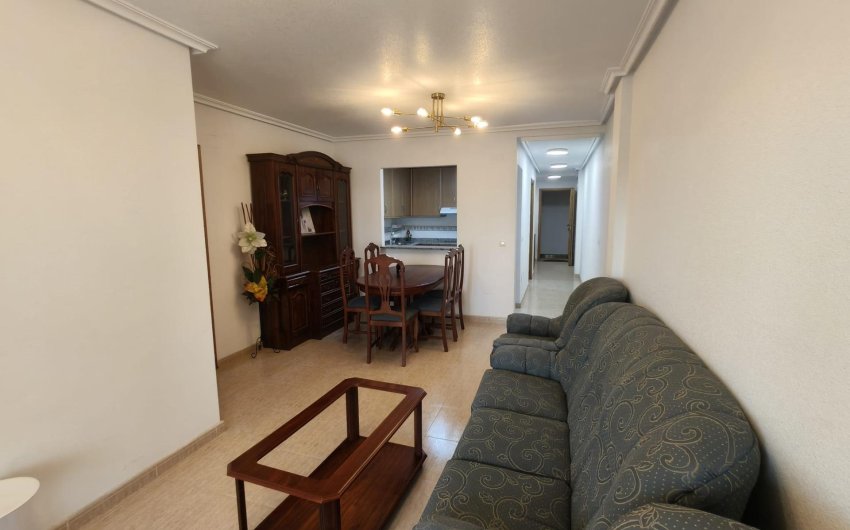 Reventa - Apartamento -
Torrevieja - Centro