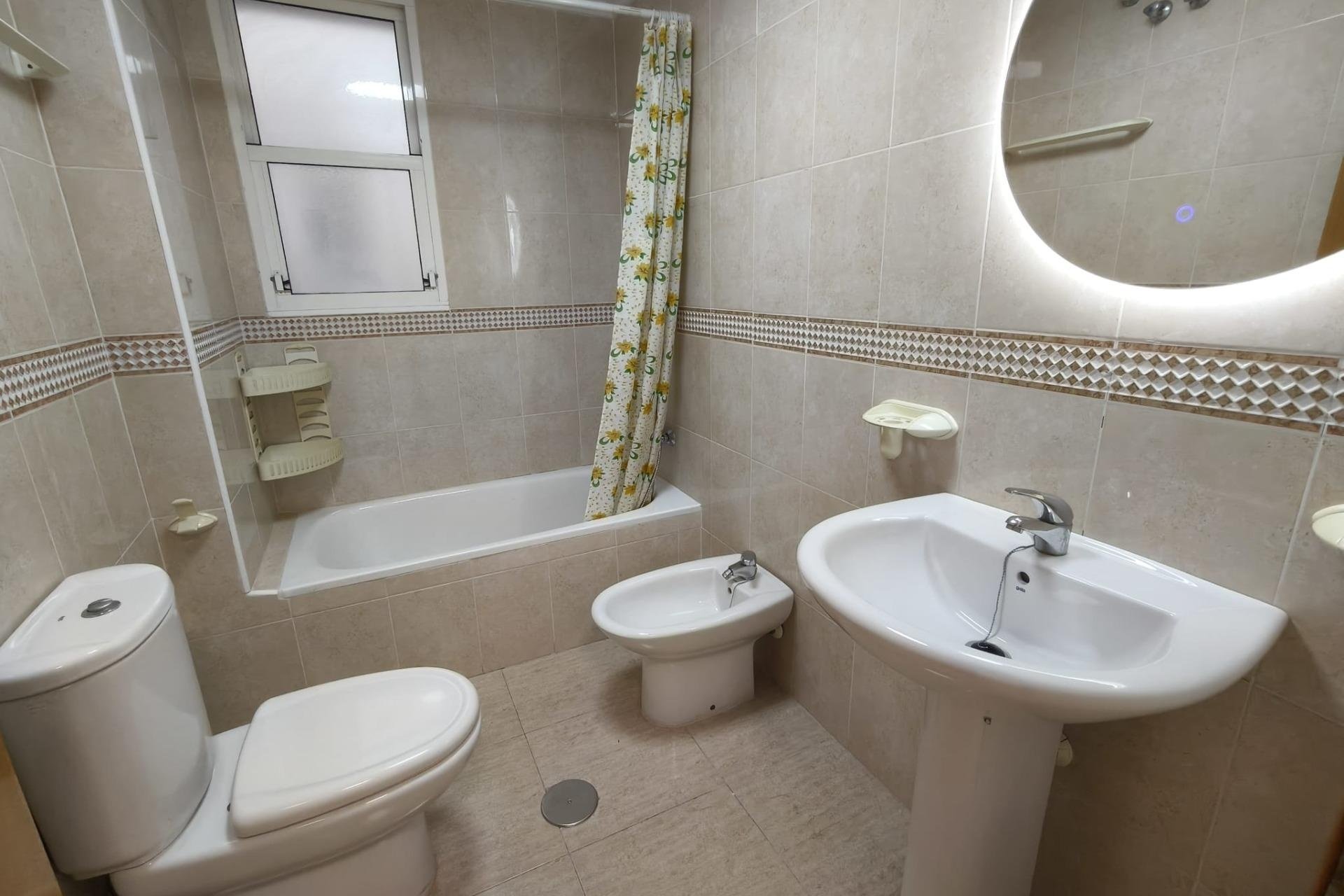Reventa - Apartamento -
Torrevieja - Centro