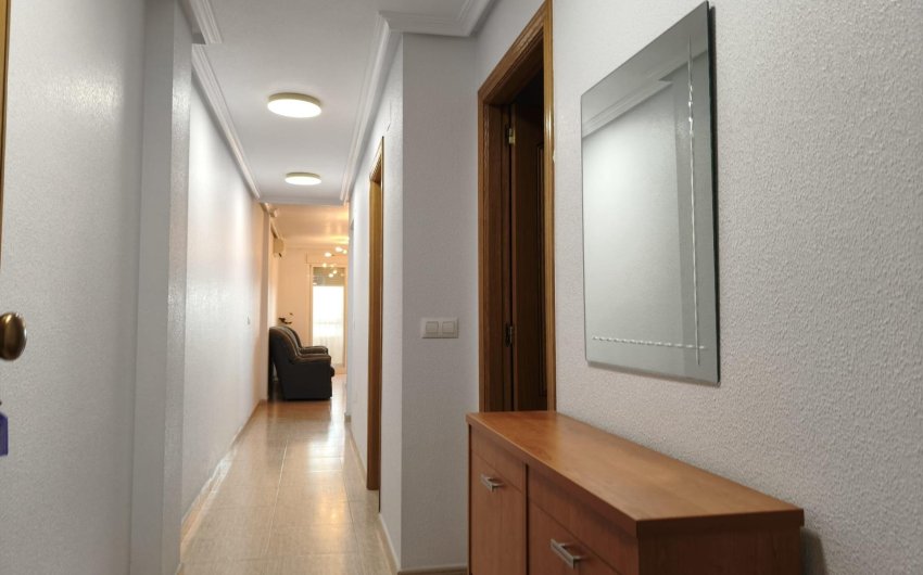 Reventa - Apartamento -
Torrevieja - Centro