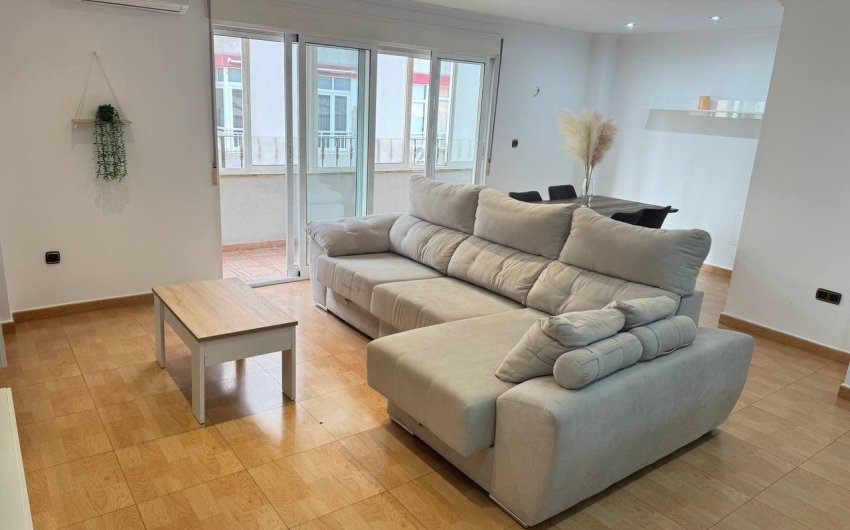 Reventa - Apartamento -
Torrevieja - Centro