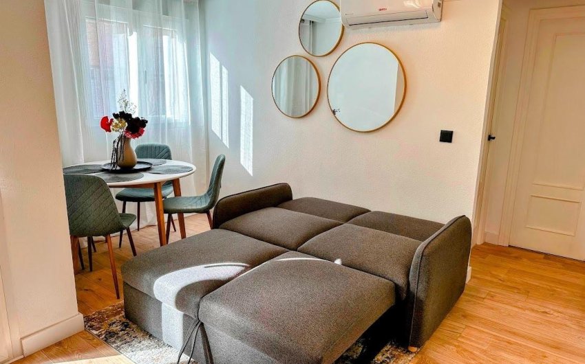 Reventa - Apartamento -
Torrevieja - Centro