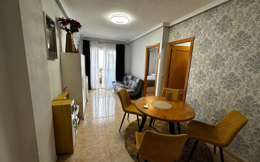 Reventa - Apartamento -
Torrevieja - Centro