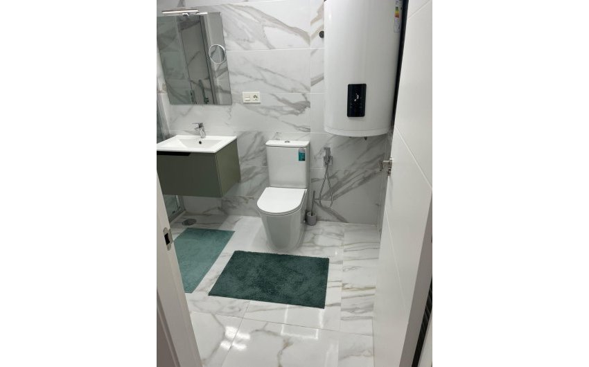 Reventa - Apartamento -
Torrevieja - Centro