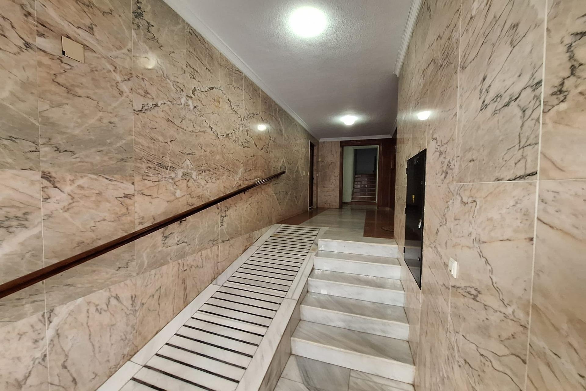 Reventa - Apartamento -
Torrevieja - Playa del Cura