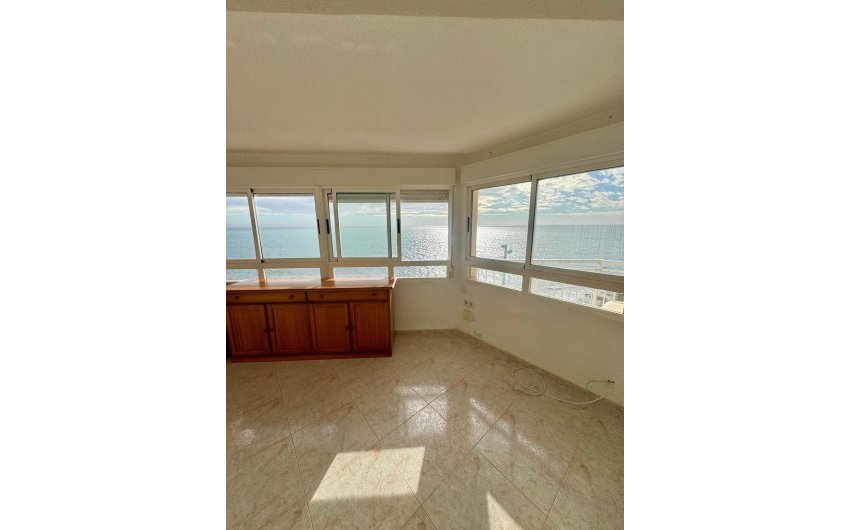 Reventa - Apartamento -
Torrevieja - Playa del Cura