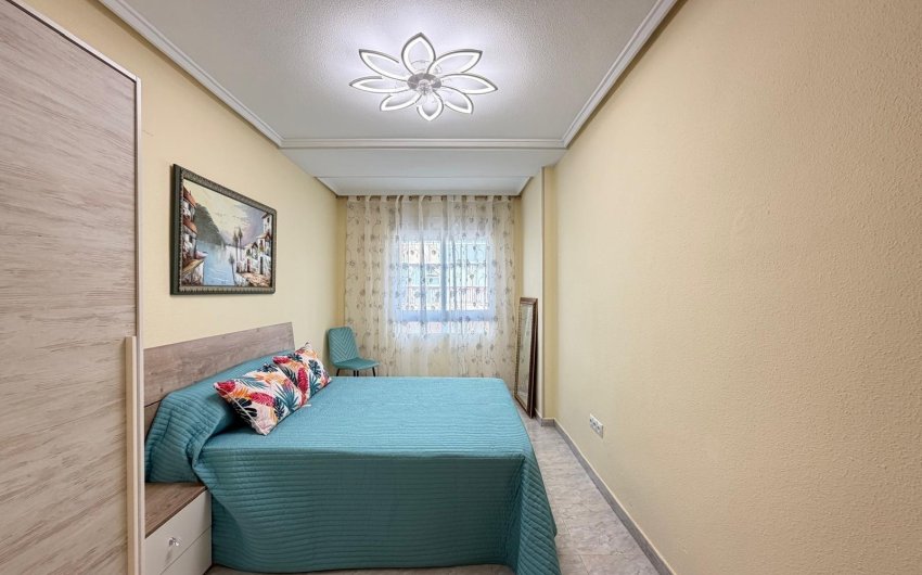 Reventa - Apartamento -
Torrevieja - Playa del Cura
