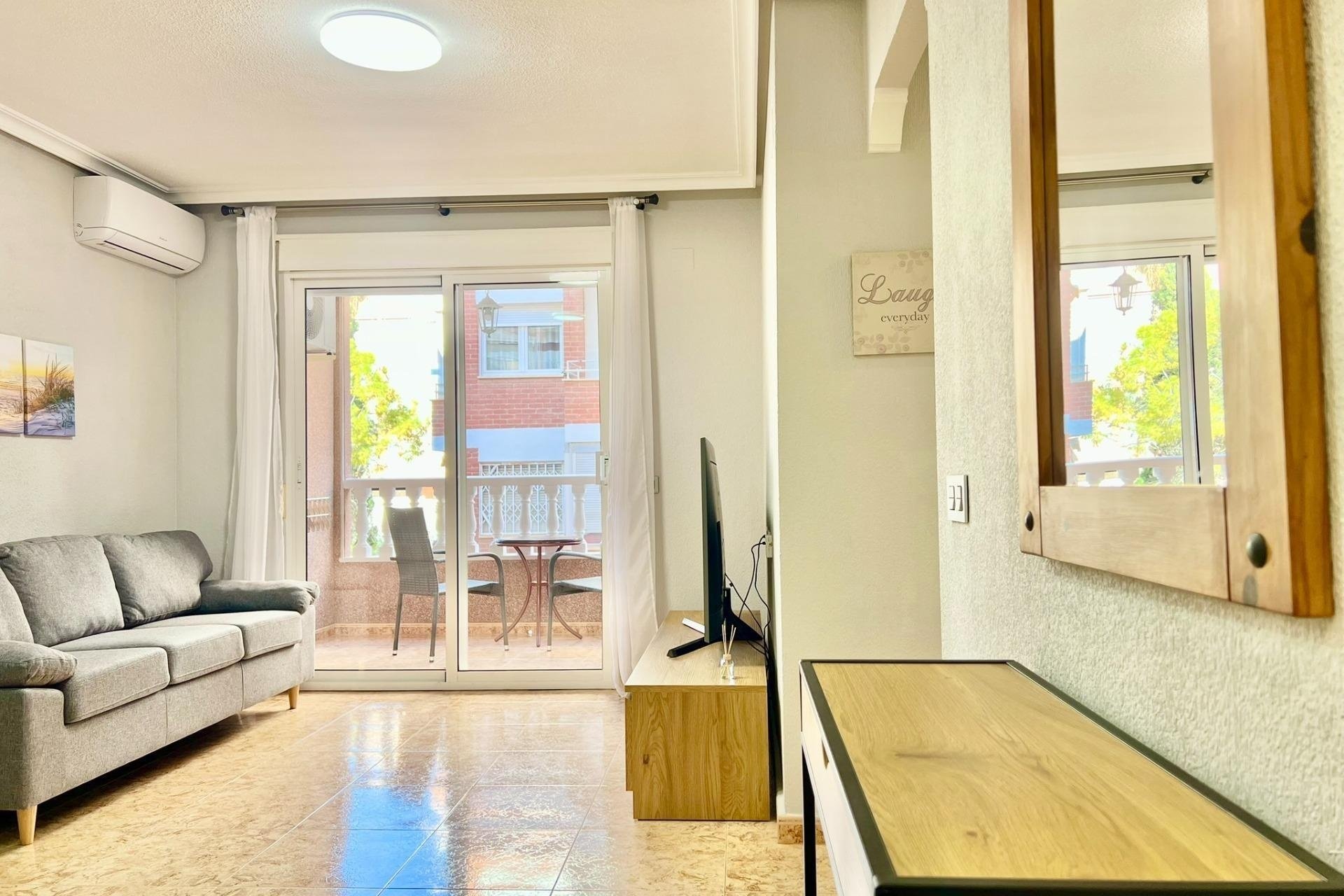 Reventa - Apartamento -
Torrevieja - Playa del Cura