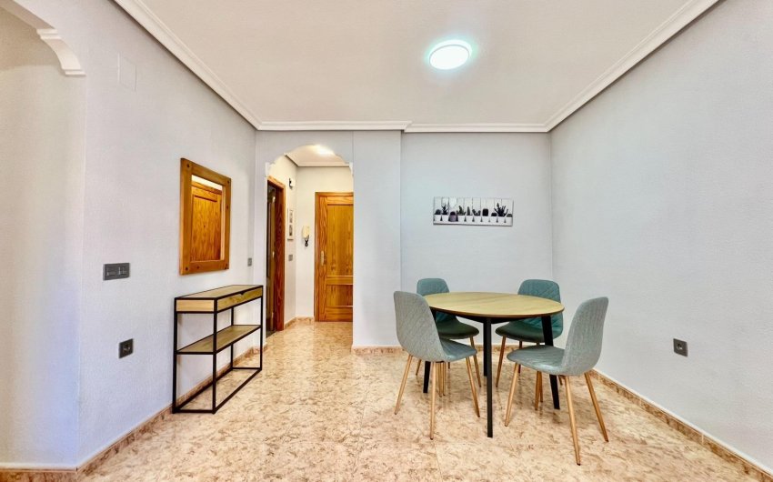 Reventa - Apartamento -
Torrevieja - Playa del Cura