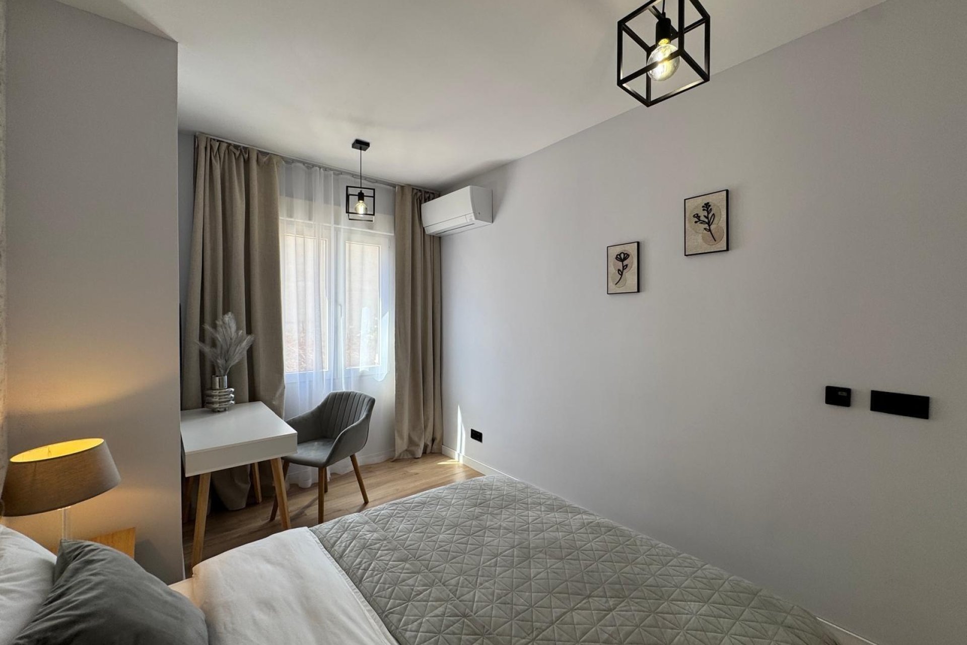 Reventa - Apartamento -
Torrevieja - Playa del Cura