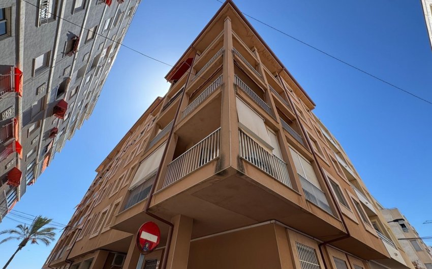 Reventa - Apartamento -
Torrevieja - Playa del Cura