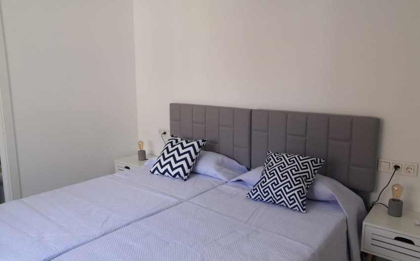 Reventa - Apartment -
Aguilas - Center