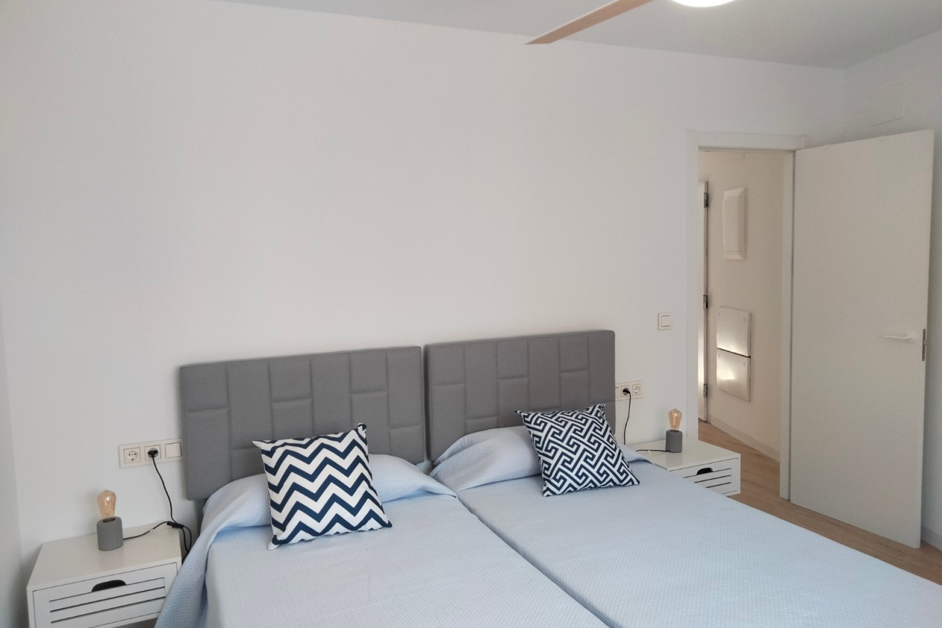 Reventa - Apartment -
Aguilas - Center