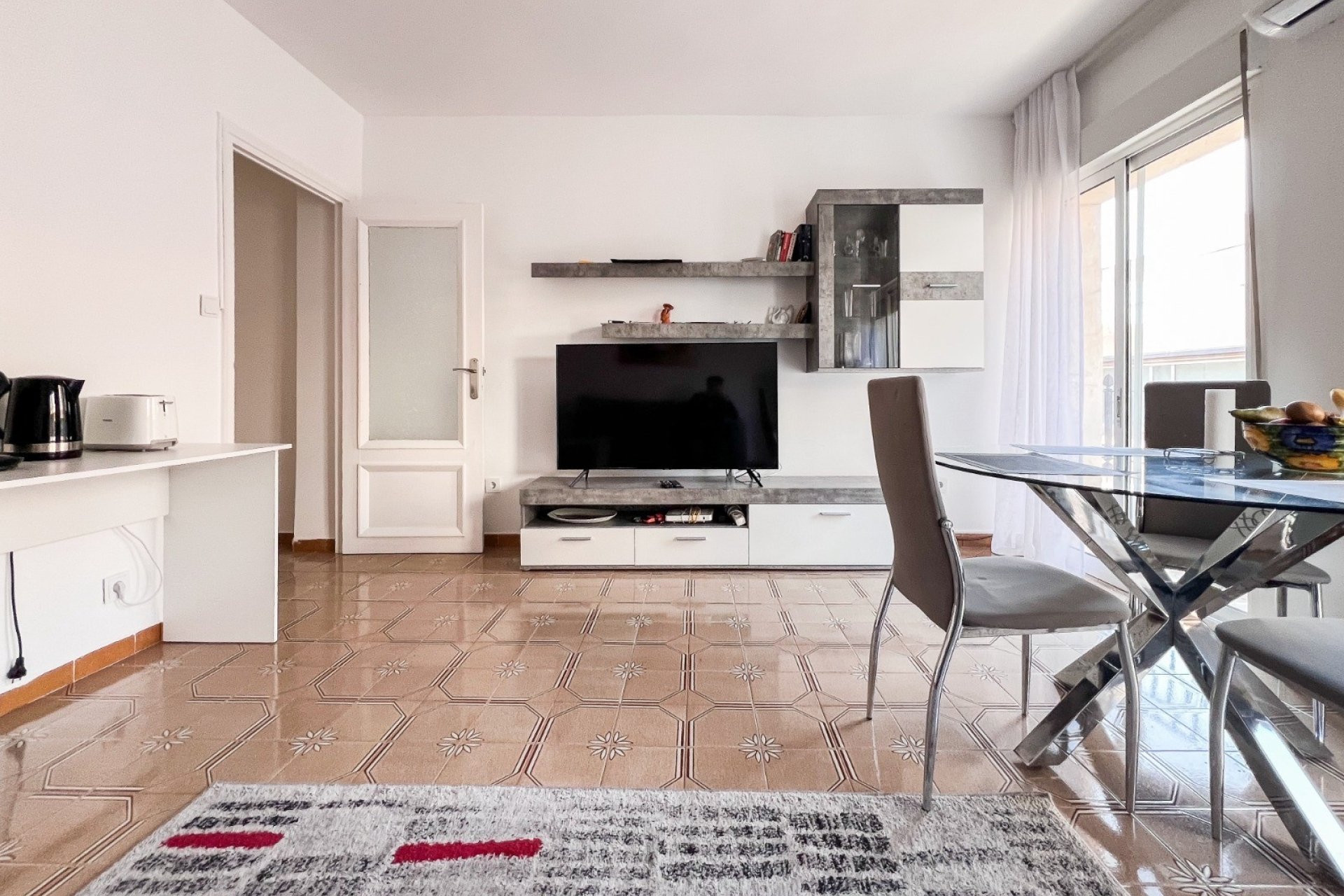 Reventa - Apartment -
Alicante - Center