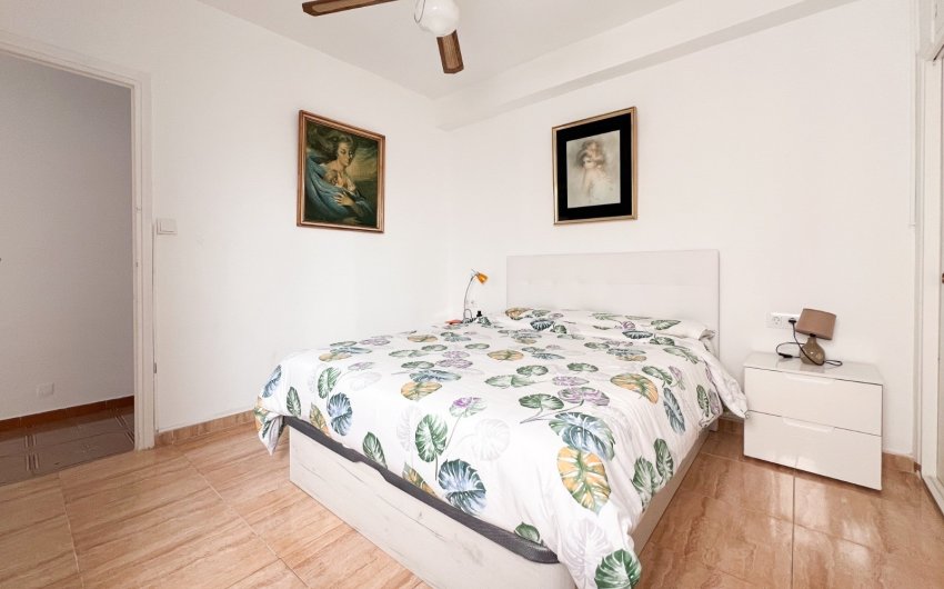 Reventa - Apartment -
Alicante - Center