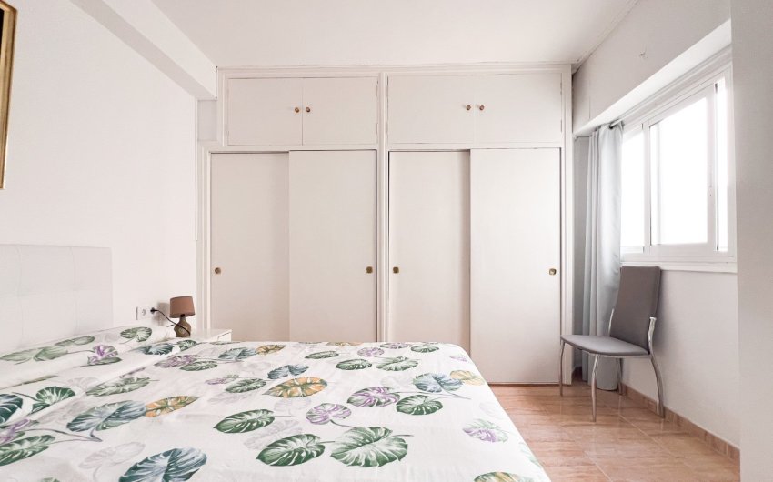 Reventa - Apartment -
Alicante - Center