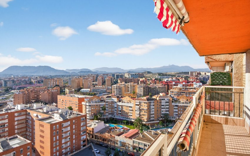 Reventa - Apartment -
Alicante - Center