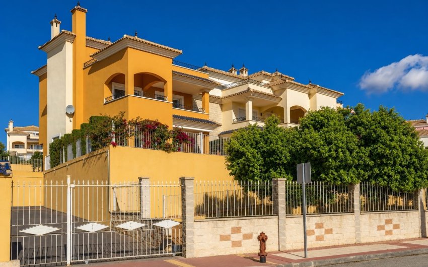 Reventa - Apartment -
Altaona Golf and Country Club - Inland