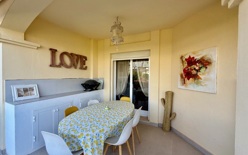 Reventa - Apartment -
Benahavis - La Quinta