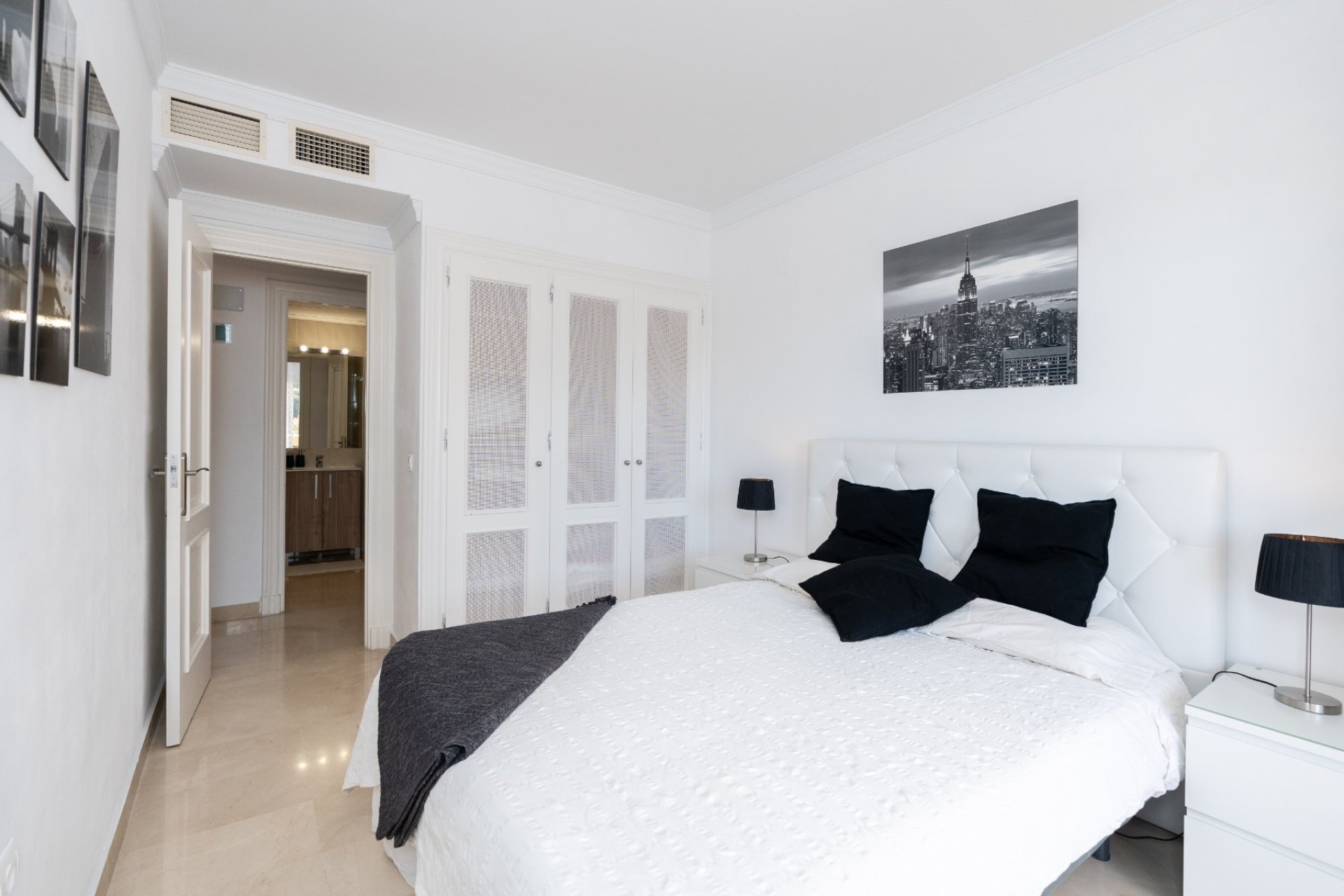 Reventa - Apartment -
Benahavis - La Quinta