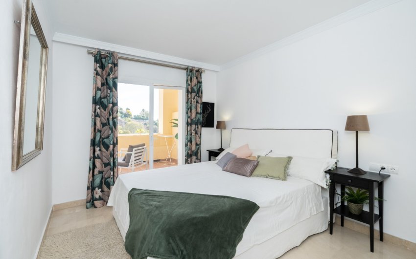 Reventa - Apartment -
Benahavis - La Quinta