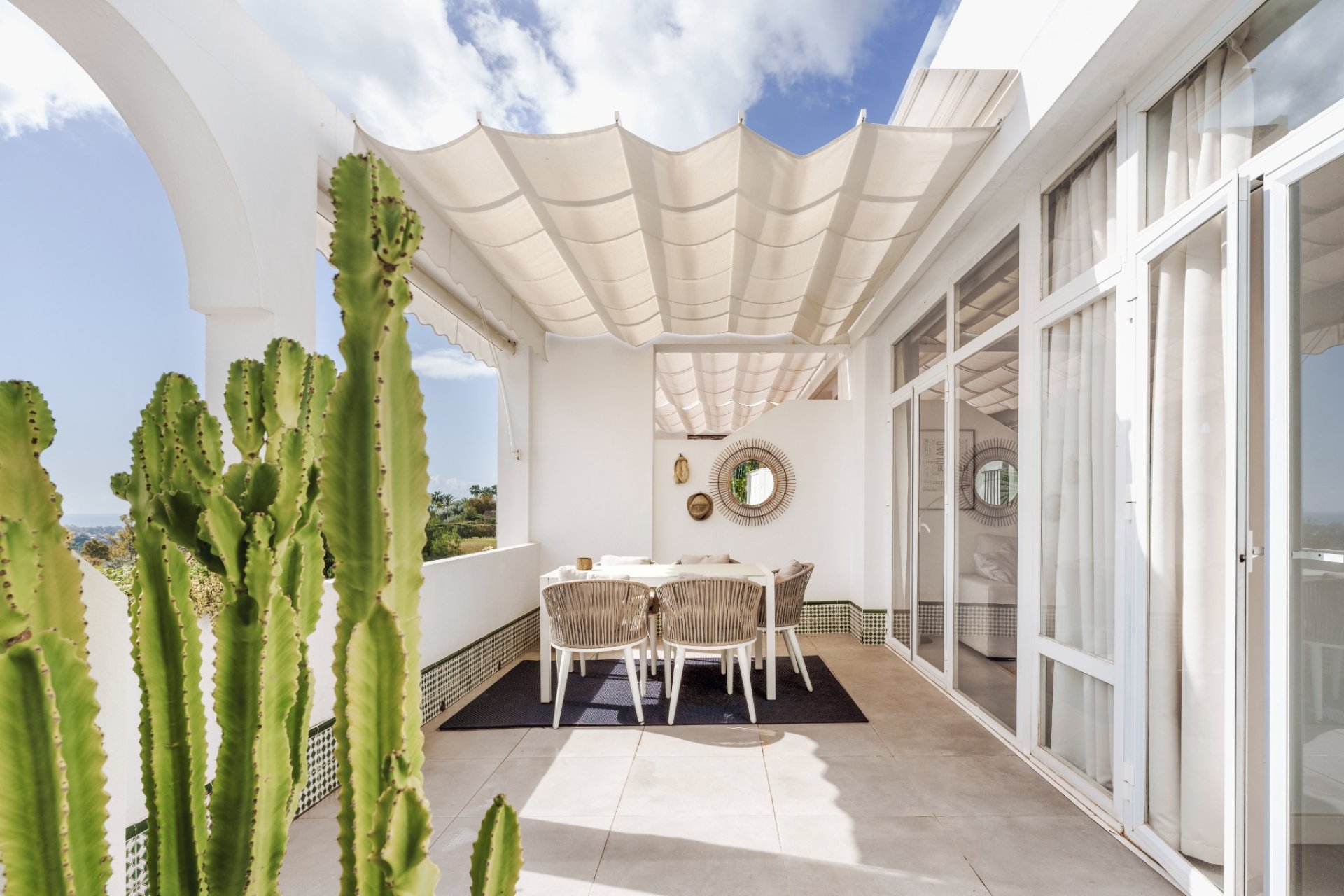 Reventa - Apartment -
Benahavis - La Quinta