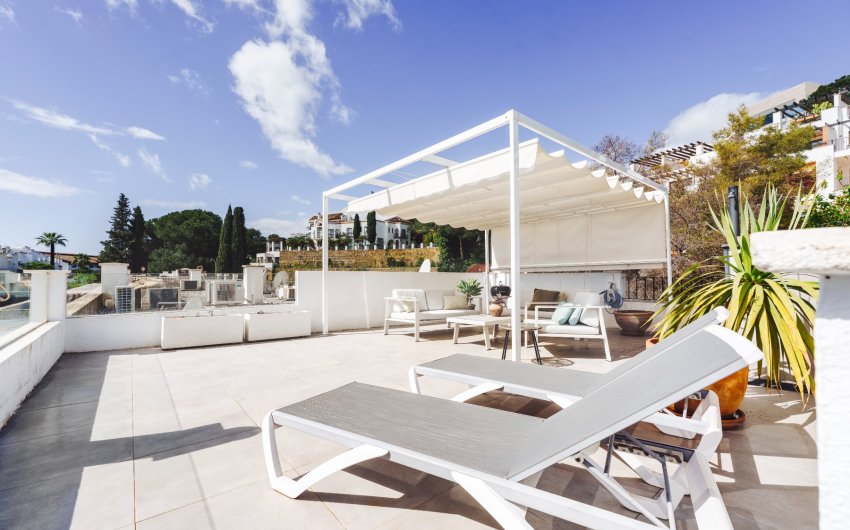 Reventa - Apartment -
Benahavis - La Quinta