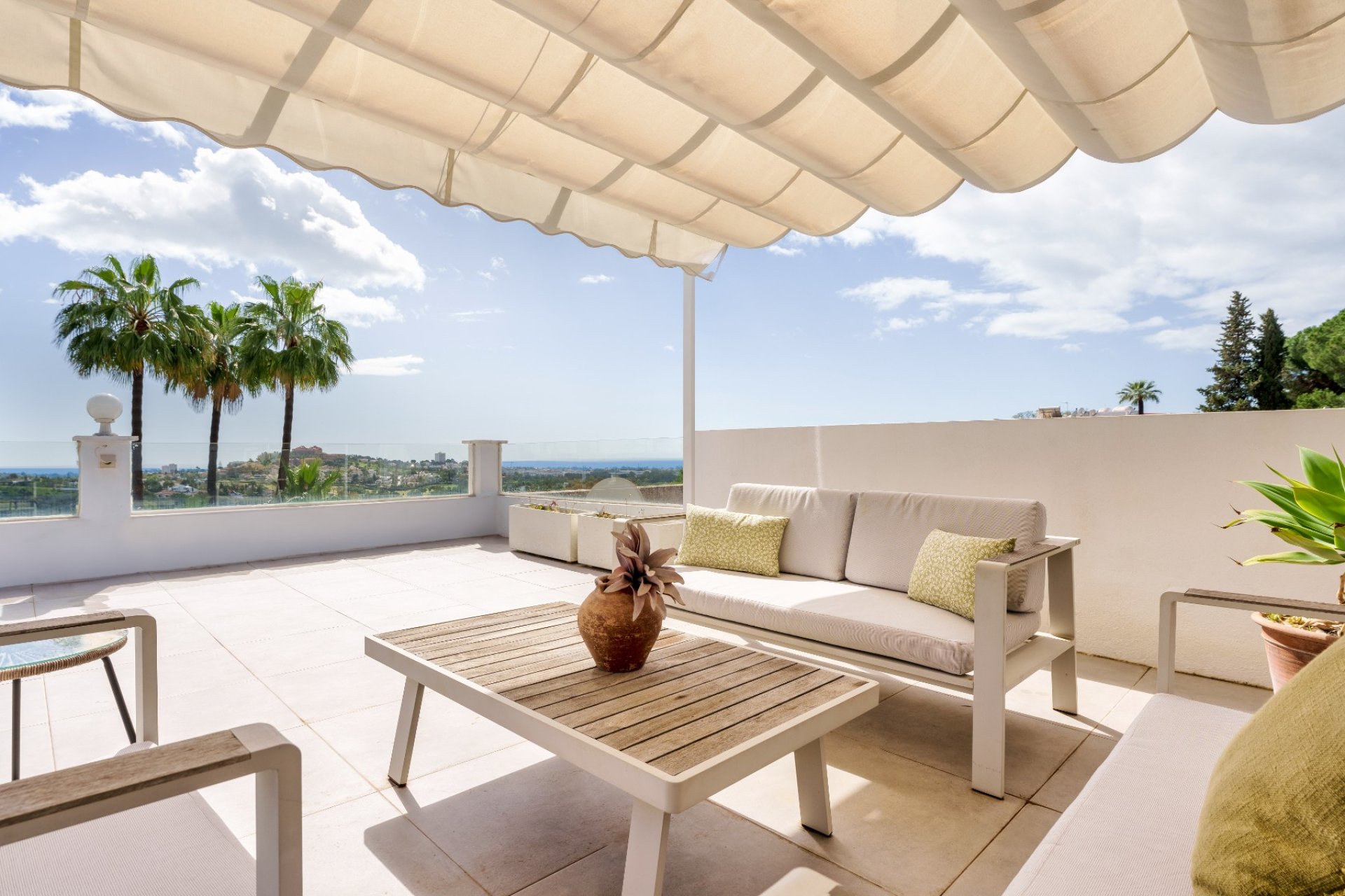 Reventa - Apartment -
Benahavis - La Quinta