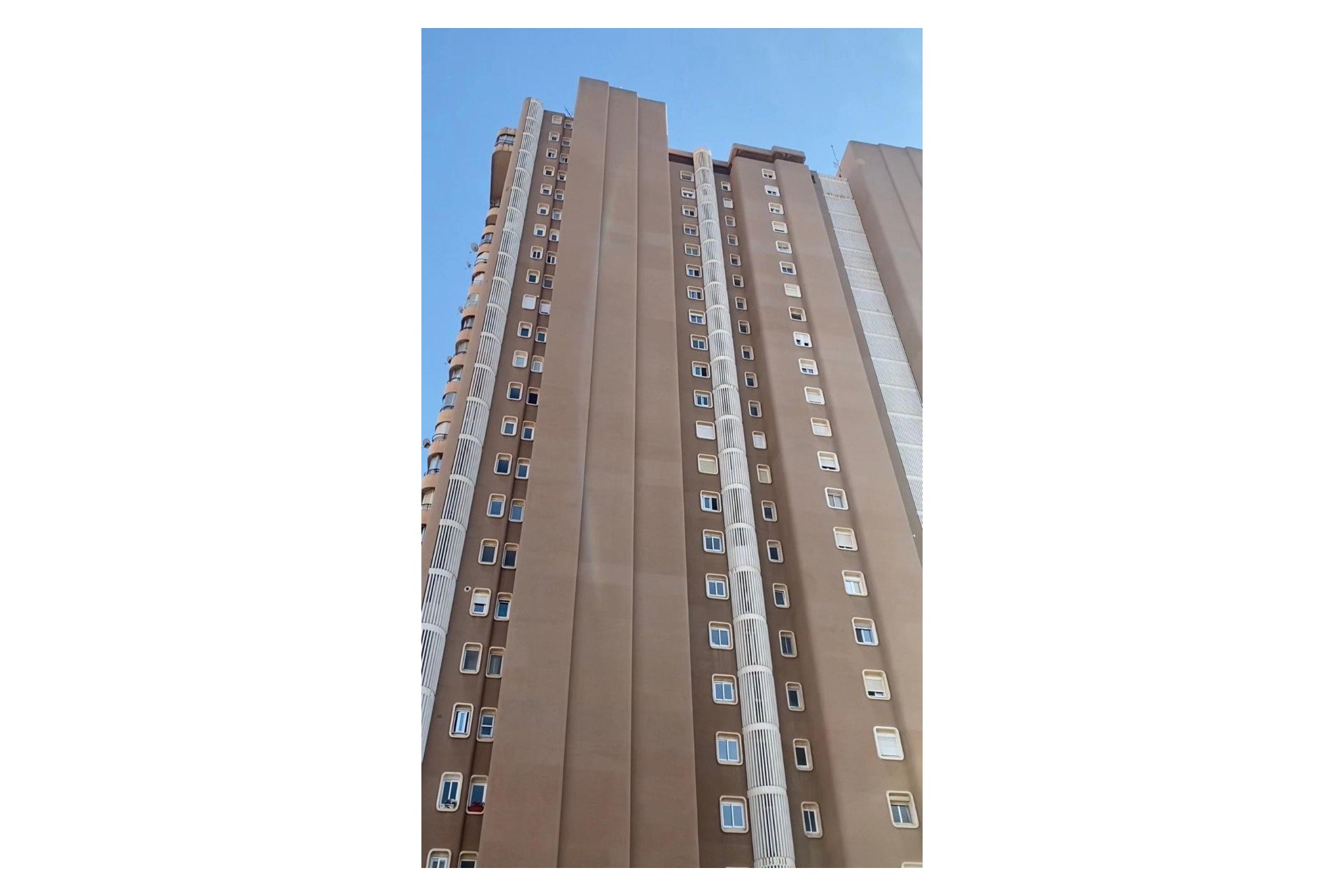 Reventa - Apartment -
Benidorm - 1ª Linea De Playa