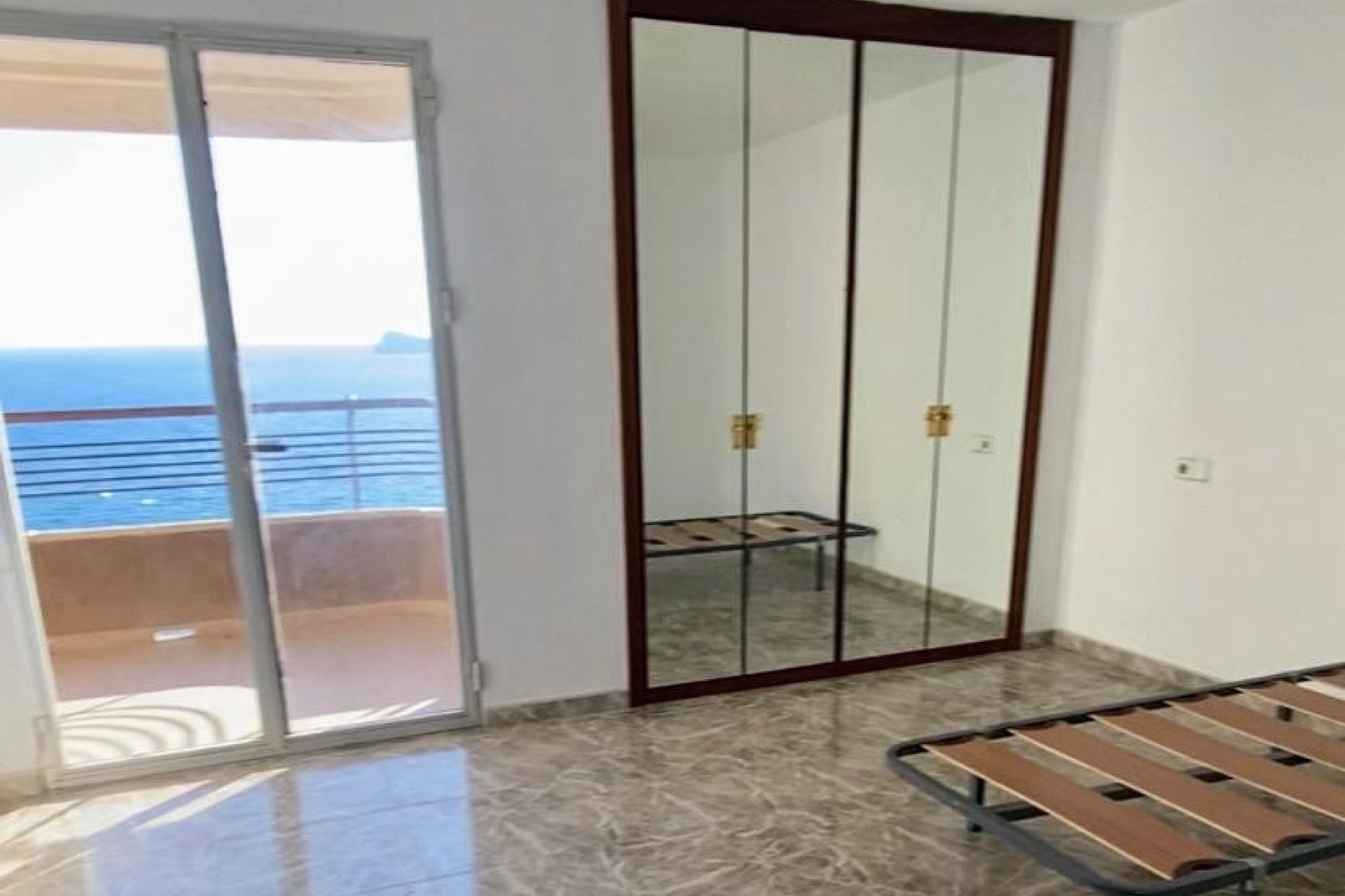Reventa - Apartment -
Benidorm - 1ª Linea De Playa
