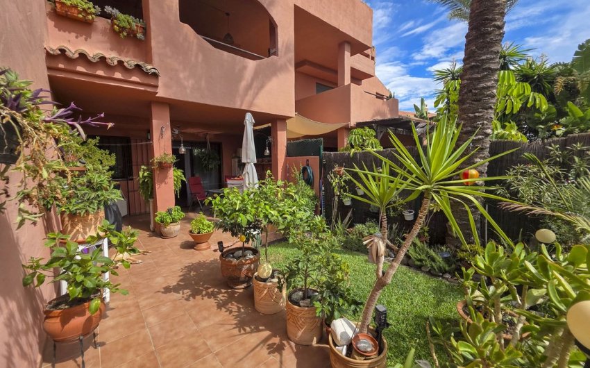 Reventa - Apartment -
Casares Playa - Costa del Sol