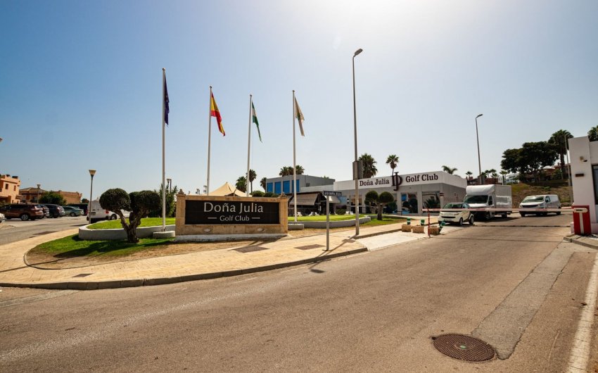 Reventa - Apartment -
Doña Julia - Inland