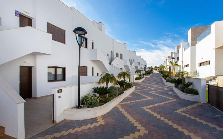 Reventa - Apartment -
Finestrat