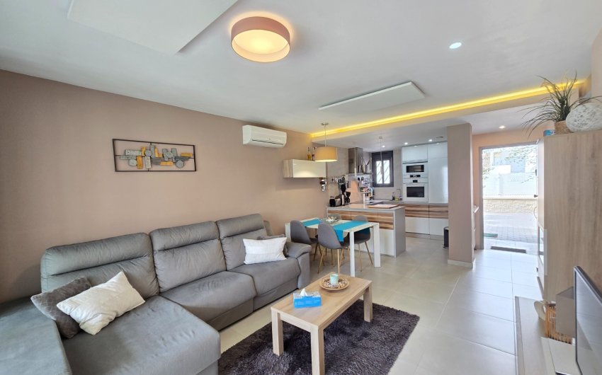 Reventa - Apartment / Flat * -
Orihuela Costa * - Punta Prima *