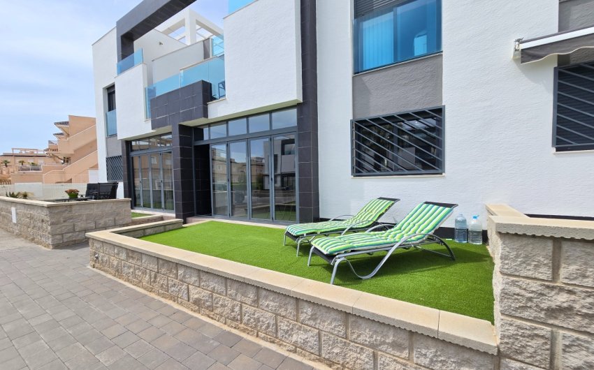 Reventa - Apartment / Flat * -
Orihuela Costa * - Punta Prima *