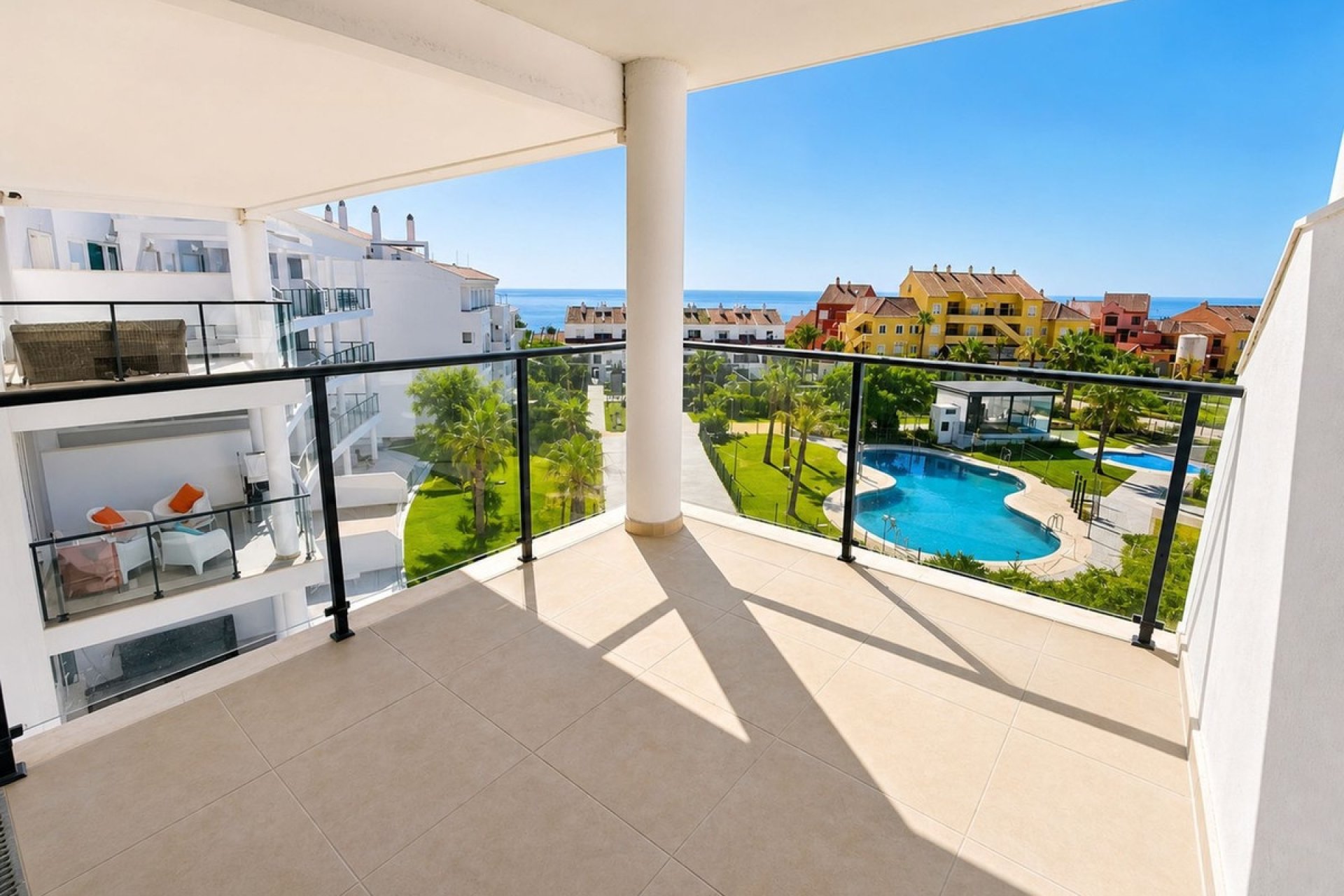 Reventa - Apartment -
La Duquesa - Costa del Sol