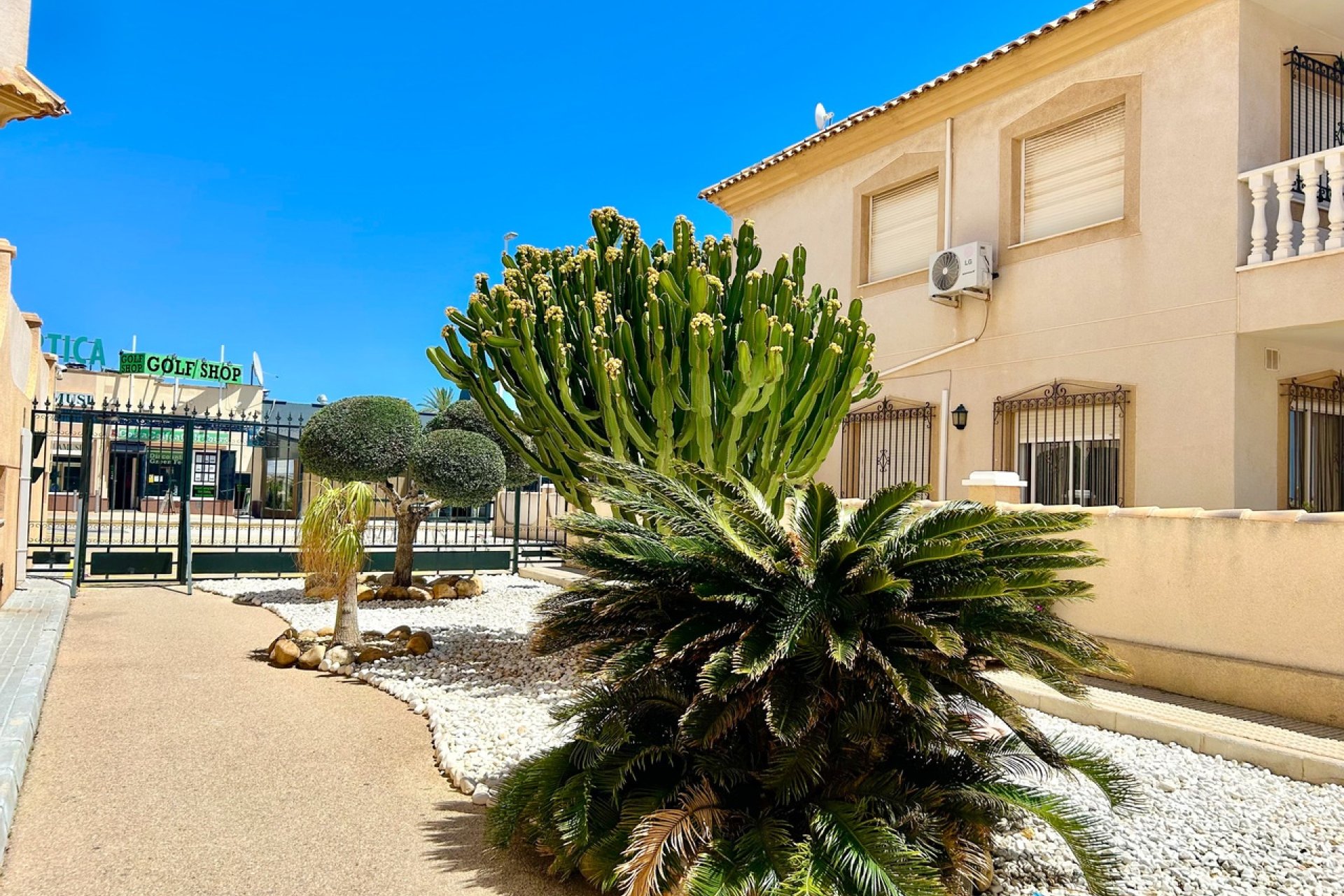 Reventa - Apartment -
La Zenia - Costa Blanca