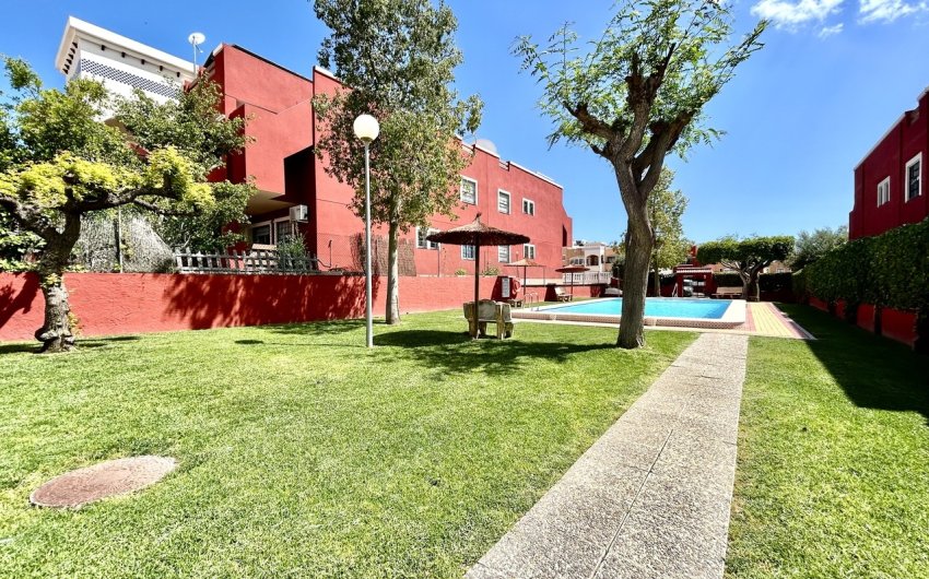 Reventa - Apartment -
Los Altos - Costa Blanca