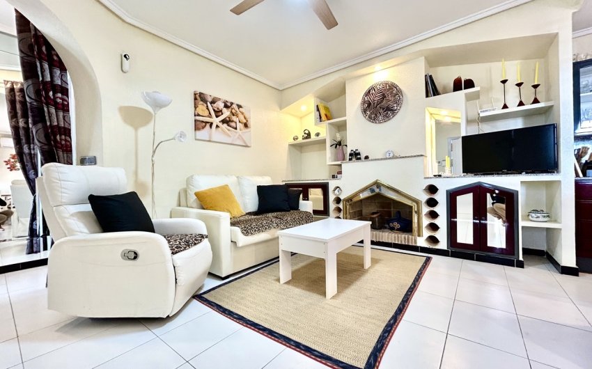 Reventa - Apartment -
Los Altos - Costa Blanca