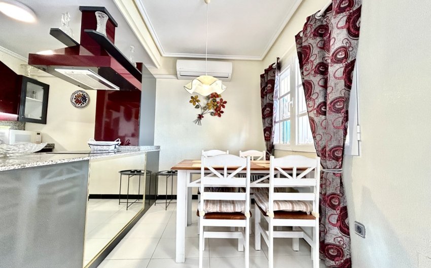 Reventa - Apartment -
Los Altos - Costa Blanca