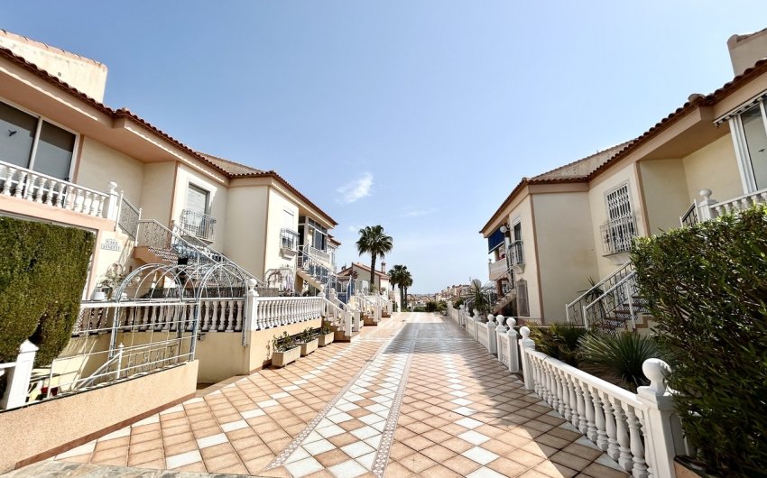 Reventa - Apartment -
Los Altos - Costa Blanca