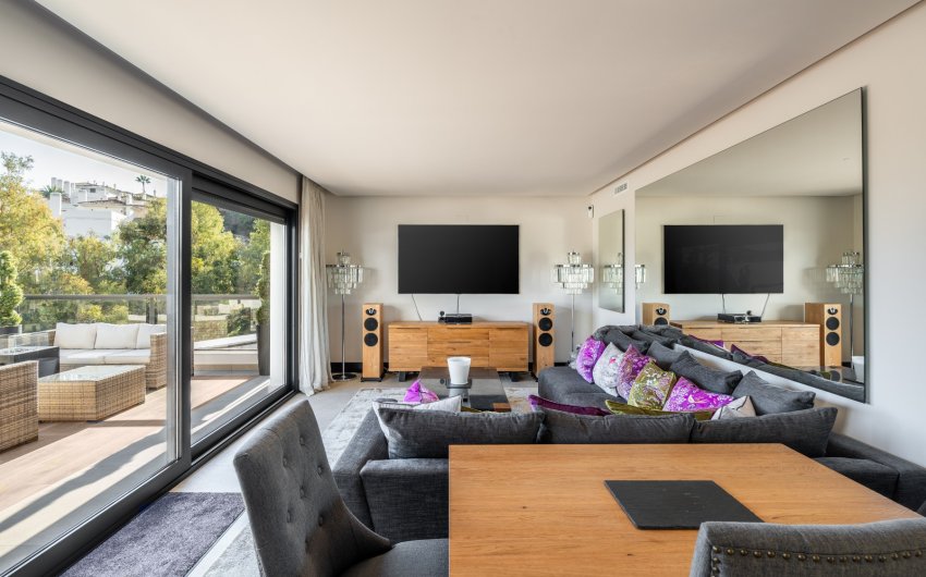 Reventa - Apartment -
Marbella - Nueva Andalucía