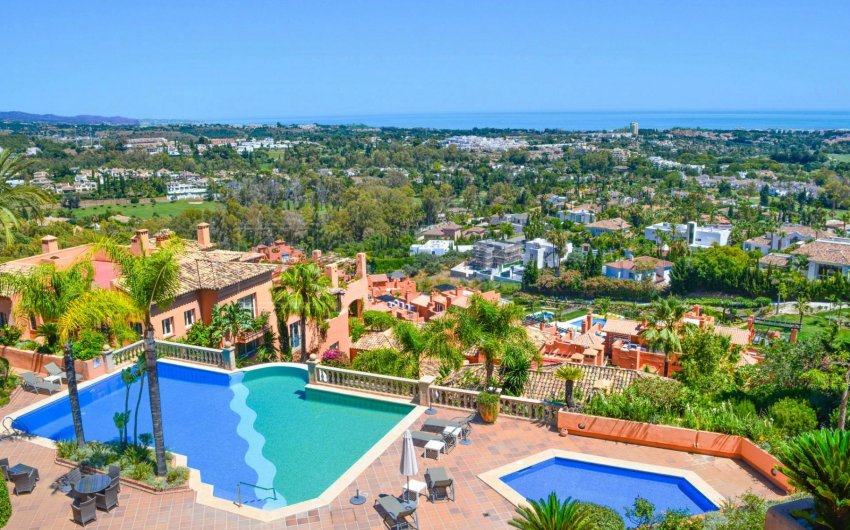 Reventa - Apartment -
Marbella - Nueva Andalucía