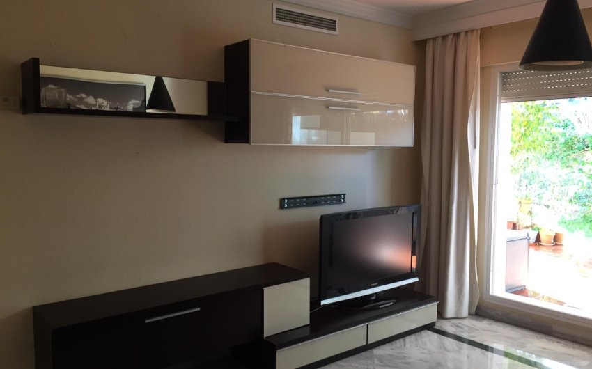 Reventa - Apartment -
Marbella - Nueva Andalucía